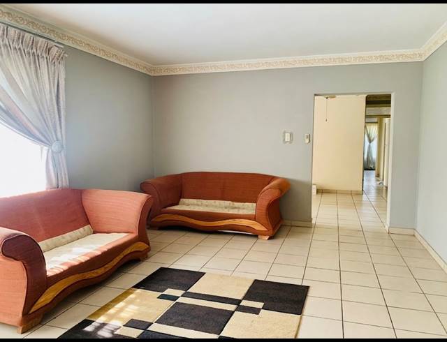 3 BEDROOM HOUSE FOR SALE IN VANDERBIJLPARK SE 6